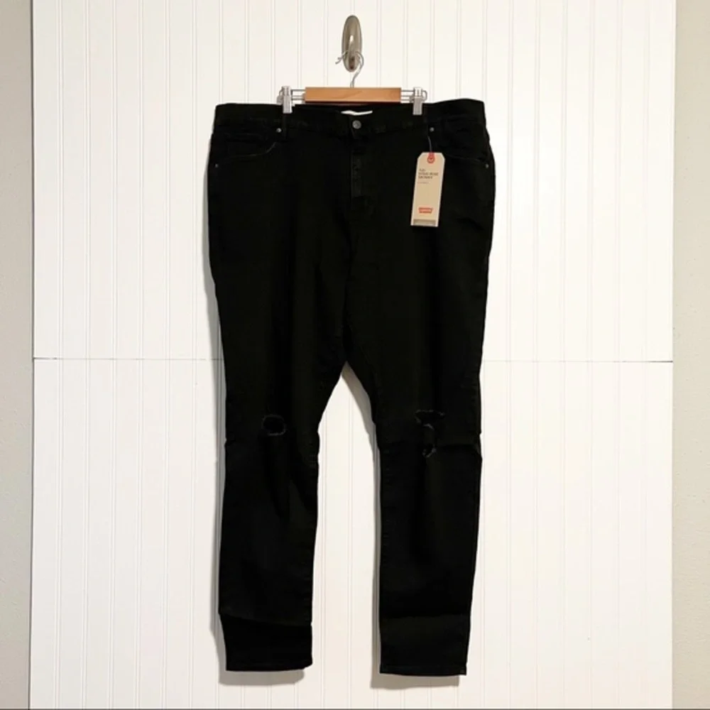 Levi’s 721 High Rise Skinny Jeans Black Close to the Edge